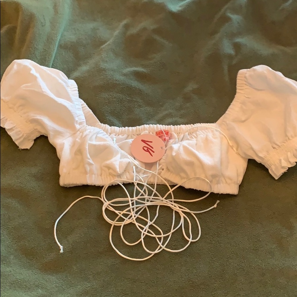 Verge Girl Italian Language Tie Front Crop Top